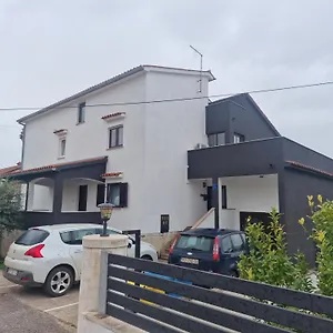  Apartament Tina